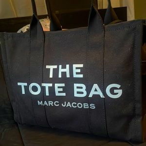 Marc jacobs the tote bag